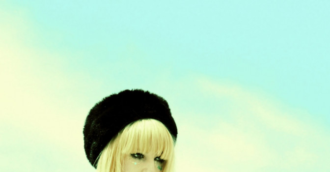 Beth Jeans Houghton en duo avec Samuel T. Herring