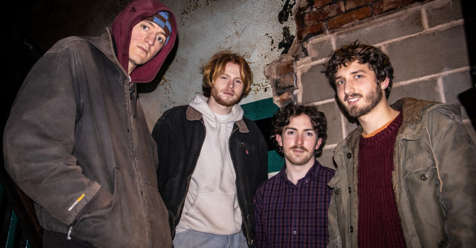 Un nouveau single pour Holly Head