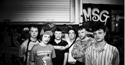 Hotel Lux dévoilent un single de Noël