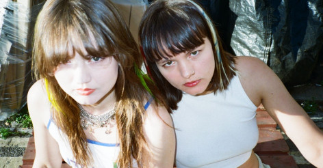 Disgusting Sisters remixées par Hot Chip